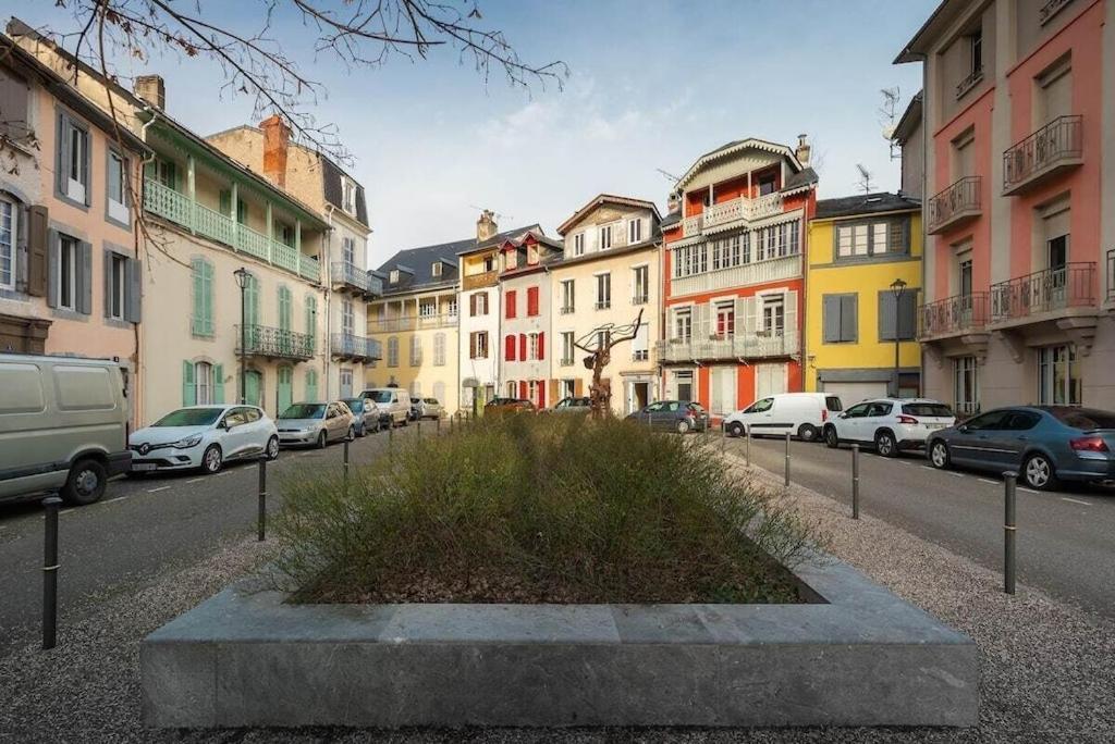 Terrasse, Jardin,, Appartement 80M², Vue Montagne, Wifi, Bureau Bagnères-de-Bigorre Zewnętrze zdjęcie